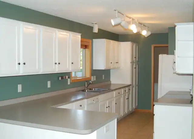 Property at 2146 Limerick Ln, Shakopee, MN, 55379, 3 beds, 3.5 baths, [object Object]