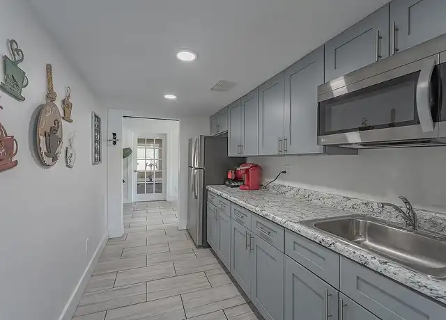 Property at Millcroft Apartments - 10 Commons Dr, Milford, OH, 45150, 1-2 bed, 1-1.5 bath, [object Object]
