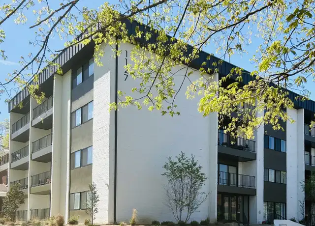 Property at 1127 13th St Unit 104, Huntington, WV, 25701, 2 beds, 2 baths, [object Object]