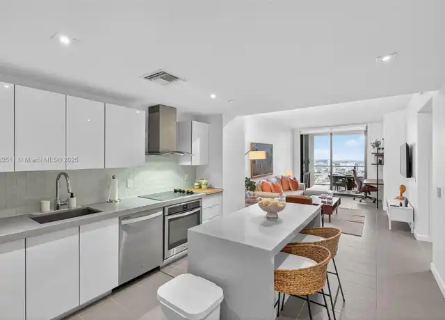 Property at 1600 NE 1st Ave #3515, Miami, FL, 33132, 1 bed, 1.5 baths, [object Object]
