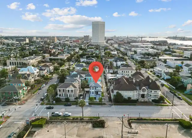 Property at 313 14th St, Galveston, TX, 77550, 3 beds, 2 baths, [object Object]