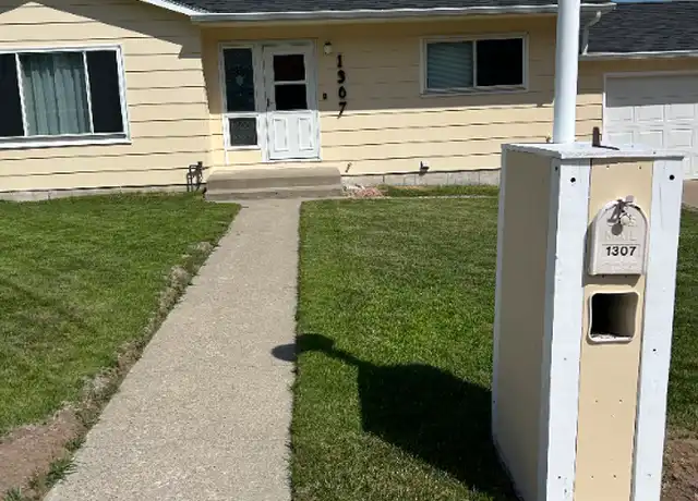 Property at 1307 3rd West Hill Dr, Great Falls, MT, 59404, 4 beds, 2 baths, [object Object]