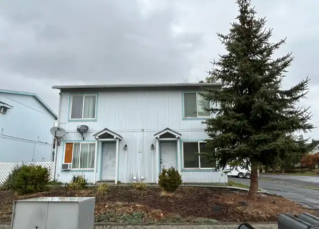 Property at 401 W Broadway St Unit 2, Goldendale, WA, 98620, 2 beds, 1.5 baths, [object Object]