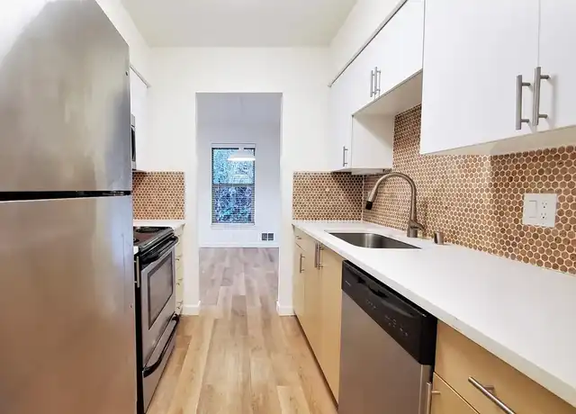 Property at Standard Bellevue - 2801 130th Ave SE, Bellevue, WA, 98005, 2 beds, 2 baths, [object Object]