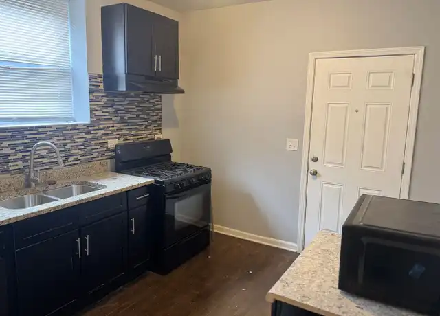 Property at 8234 S Maryland Ave Unit 3, Chicago, IL, 60619, 3 beds, 1 bath, [object Object]