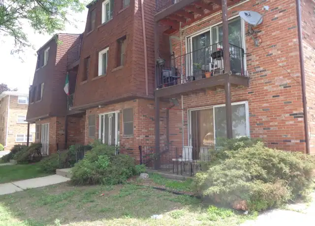 Property at 9729 Ridgeland Ave #302, Oak Lawn, IL, 60453, 2 beds, 2 baths, [object Object]