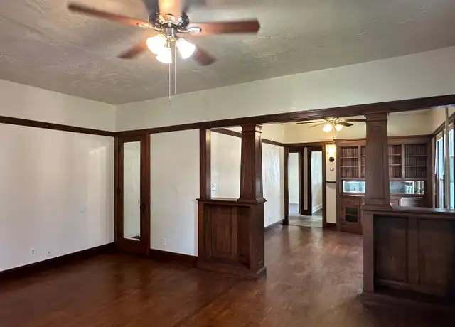 Property at 641 S Dakota Ave Apt 1, Sioux Falls, SD, 57104, 2 beds, 1 bath, [object Object]