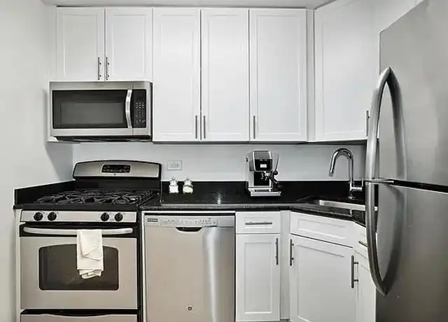 Property at 355 S End Ave Unit 14M, New York, NY, 10280, 1 bed, 1 bath, [object Object]