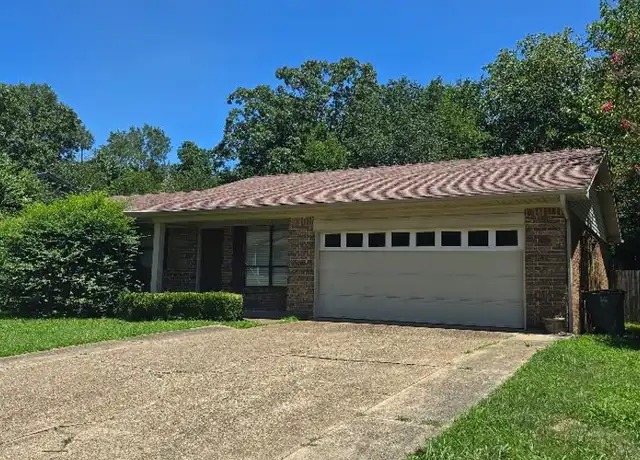 Property at 104 Ridgeview St, Hot Springs National Park, AR, 71901, 3 beds, 2 baths, [object Object]