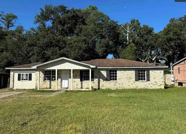 Property at 1545 Kyle Dr, Pensacola, FL, 32505, 4 beds, 2 baths, [object Object]