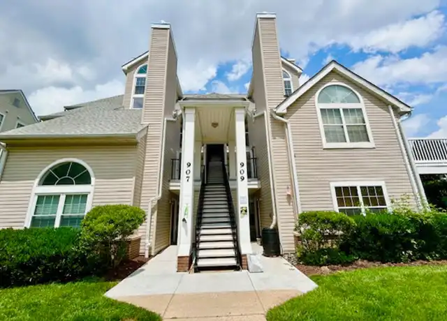 Property at 907 Hillside Lake Ter #513, Gaithersburg, MD, 20878, 2 beds, 1 bath, [object Object]
