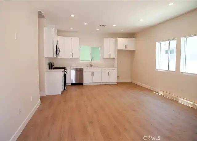Property at 2253 N Catalina St, Burbank, CA, 91504, 2 beds, 2 baths, [object Object]