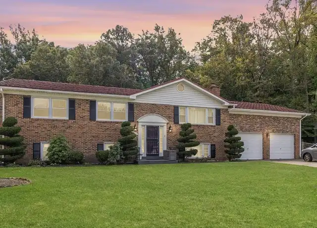 Property at 9405 Garden Cir, Clinton, MD, 20735, 5 beds, 3 baths, [object Object]