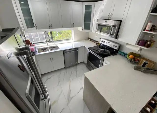 Property at 17021 N Bay Rd #627, Sunny Isles Beach, FL, 33160, 1 bed, 1.5 baths, [object Object]