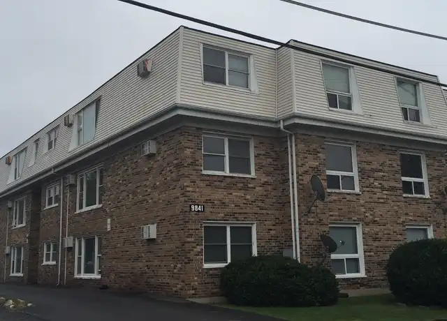 Property at 9841 Harlem Ave Unit 2D, Chicago Ridge, IL, 60415, 1 bed, 1 bath, [object Object]