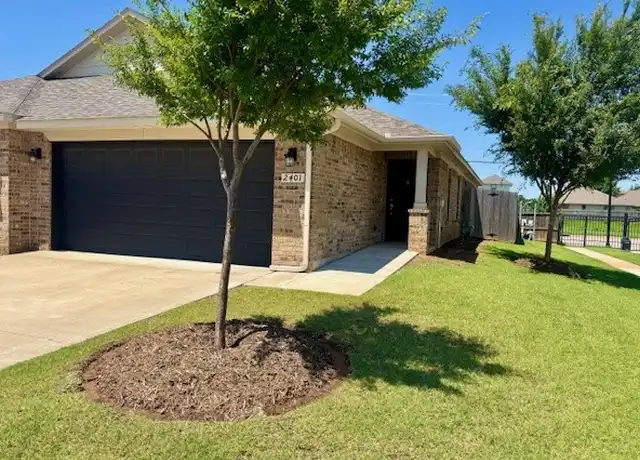 Property at 2401 Northcreek Ln, Oklahoma City, OK, 73128, 3 beds, 2 baths, [object Object]