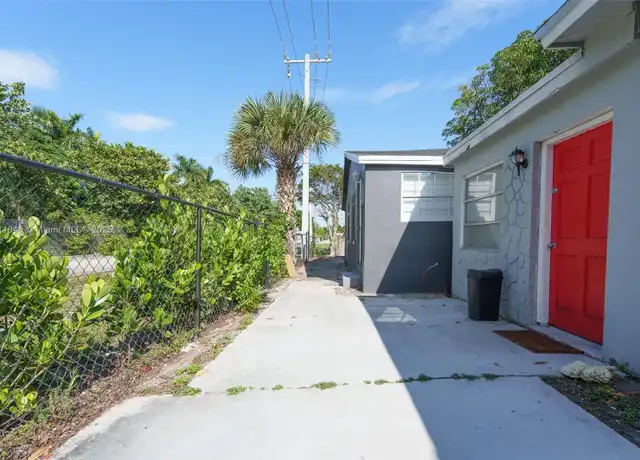 Property at 11 SW 13th Ave Unit 2, Delray Beach, FL, 33444, 1 bed, 1 bath, [object Object]