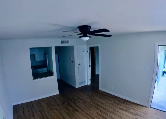 Property at 8740 N Gateway Blvd Unit 112, El Paso, TX, 79904, 1 bed, 1 bath, [object Object]
