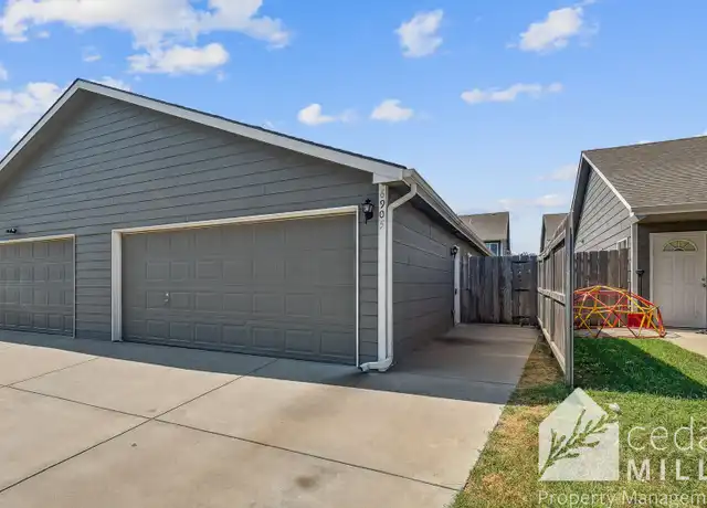 Property at 6921 W Newell St, Wichita, KS, 67212, 3 beds, 2 baths, [object Object]