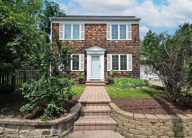 Property at 709 Wayzata Blvd E, Wayzata, MN, 55391, 3 beds, 3 baths, [object Object]