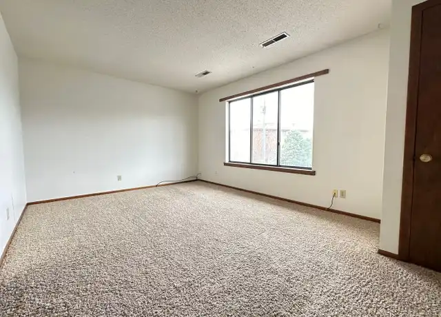 Property at 2736 4th Ave N #7, Fort Dodge, IA, 50501, 2 beds, 1 bath, [object Object]