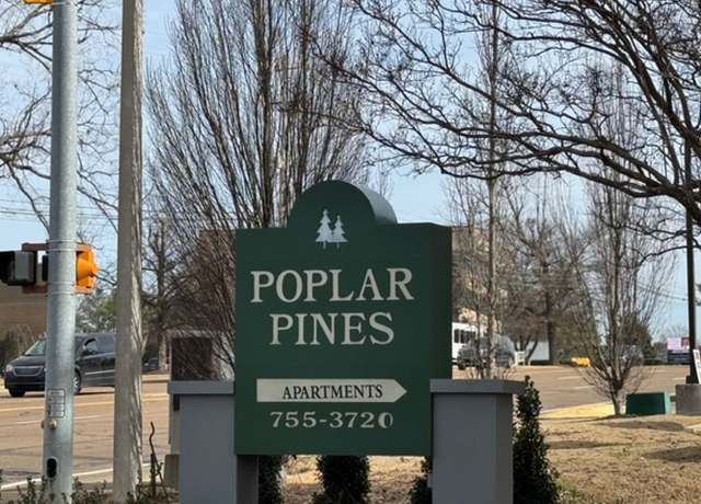 Photo of 1867 Poplar Pines Dr, Memphis, TN 38119