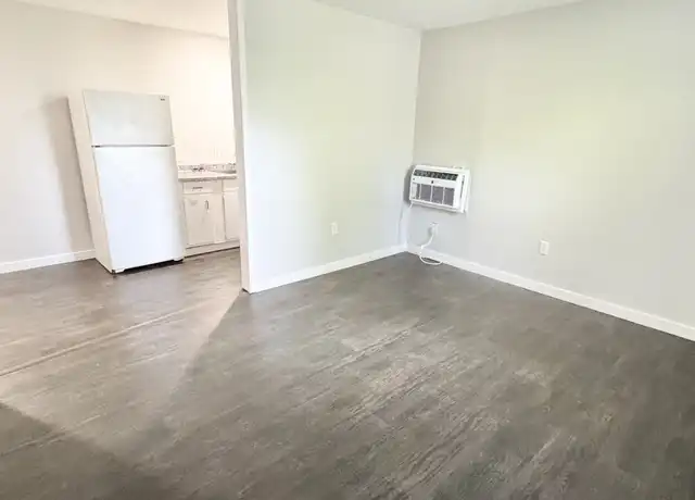 Property at 1705 Bluff Ave Unit A, Owensboro, KY, 42303, 1 bed, 1 bath, [object Object]