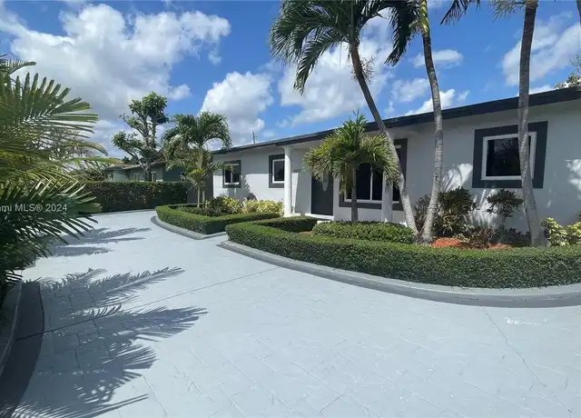 Property at 11845 SW 190th Ter, Miami, FL, 33177, 3 beds, 2 baths, [object Object]