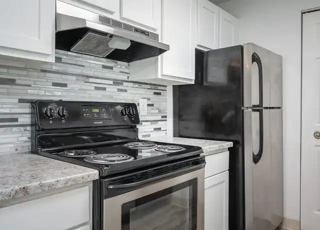 Property at Riverwood Heights Apartments - 12070 SW Fischer Rd, Portland, OR, 97224, 2 beds, 1-2 bath, [object Object]