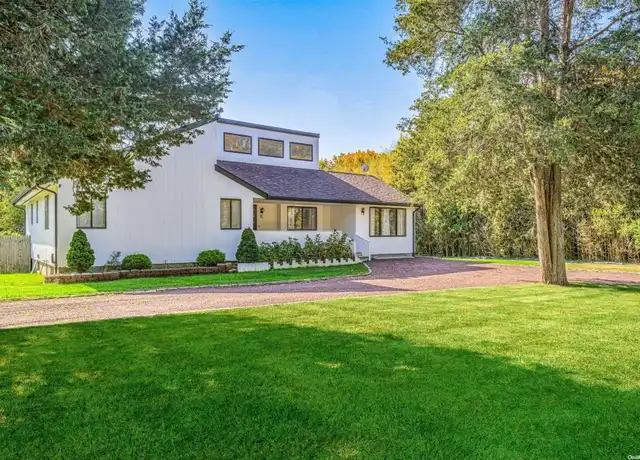 Property at 8 School St, Hampton Bays, NY, 11946, 3 beds, 2 baths, [object Object]