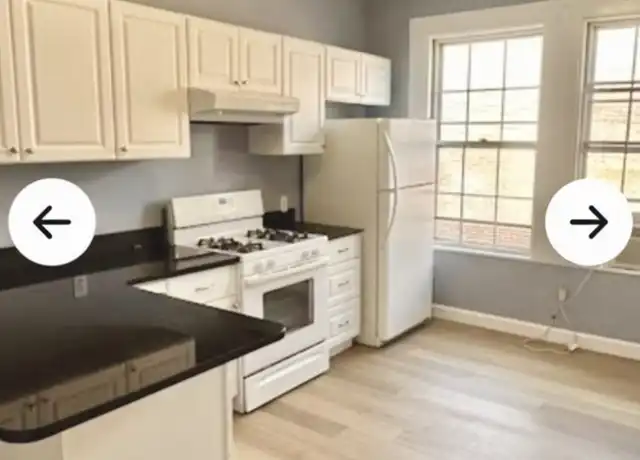 Property at 926 Walnut St #926, Newton, MA, 02461, 3 beds, 1 bath, [object Object]