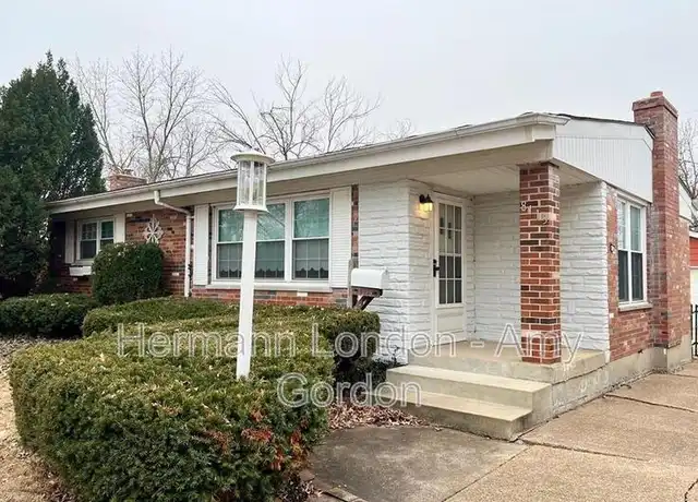 Property at 8113 Parkwood Dr, Saint Louis, MO, 63123, 3 beds, 2 baths, [object Object]