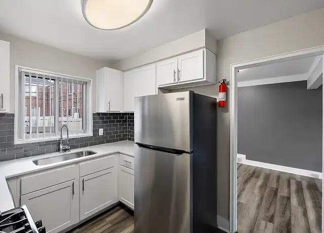 Property at Oak Park Manor Apartments & Townhomes - 13600 Kenwood St, Oak Park, MI, 48237, 1 bed, 1 bath, [object Object]