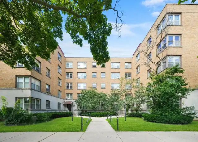 Property at 2610 W Balmoral Ave #501, Chicago, IL, 60625, 1 bed, 1 bath, [object Object]