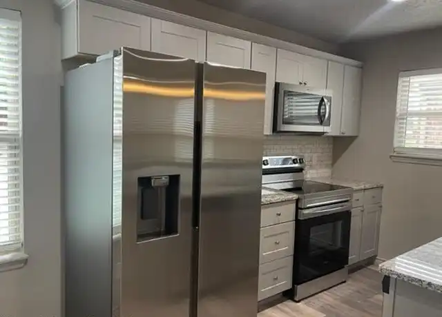 Property at 102 8th St, Farwell, TX, 79325, 2 beds, 1.5 baths, [object Object]