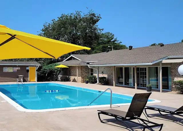 Property at The Village at Crestview Apartments - 1598 Crestview Dr, Madison, TN, 37115, 2 beds, 1 bath, [object Object]