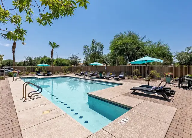 Photo of 1111 W Parklane Blvd, Chandler, AZ 85224