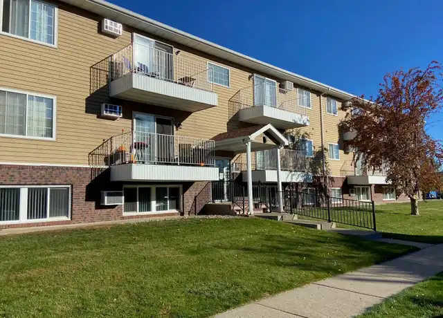 Property at 1720 N Grandview Ln, Bismarck, ND, 58503, 2 beds, 1 bath, [object Object]