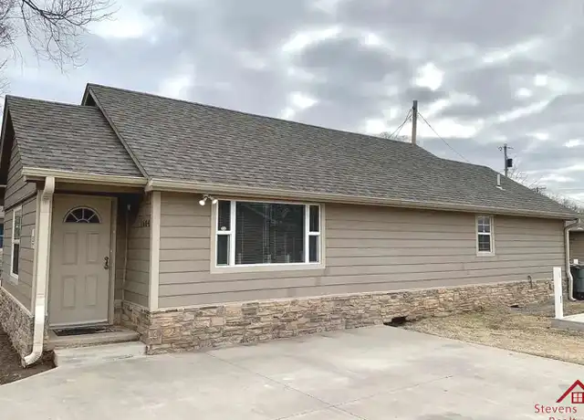 Property at 1604 NW Lindy Ave Apt 2, Lawton, OK, 73507, 1 bed, 1 bath, [object Object]