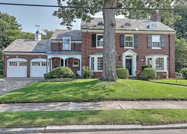 Property at 9 Kenilworth Way, Pawtucket, RI, 02860, 5 beds, 4.5 baths, [object Object]