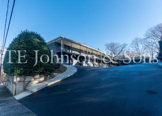 Property at 651 Summit St Unit 651-T, Winston-Salem, NC, 27101, 1 bed, 1 bath, [object Object]