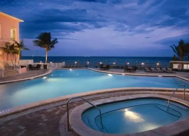 Property at 5132 Beach Dr SE, St. Petersburg, FL, 33705, 2 beds, 1 bath, [object Object]