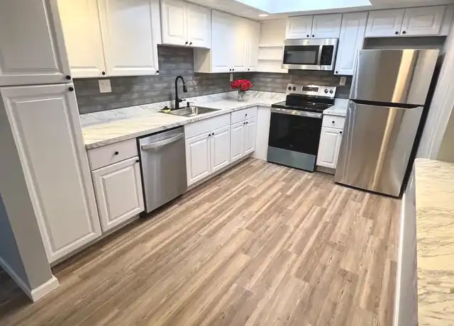 Property at 8 Melwood Ct, Sicklerville, NJ, 08081, 3 beds, 1.5 baths, [object Object]