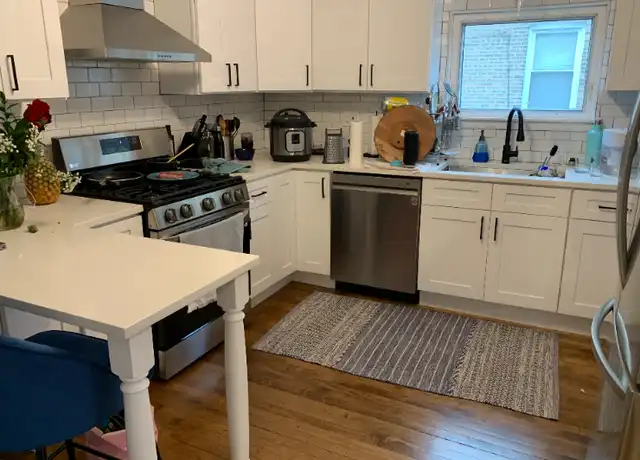 Property at 5707 W Giddings St Unit 1, Chicago, IL, 60630, 3 beds, 1 bath, [object Object]