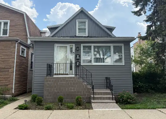 Property at 5707 W Giddings St Unit 1, Chicago, IL, 60630, 3 beds, 1 bath, [object Object]