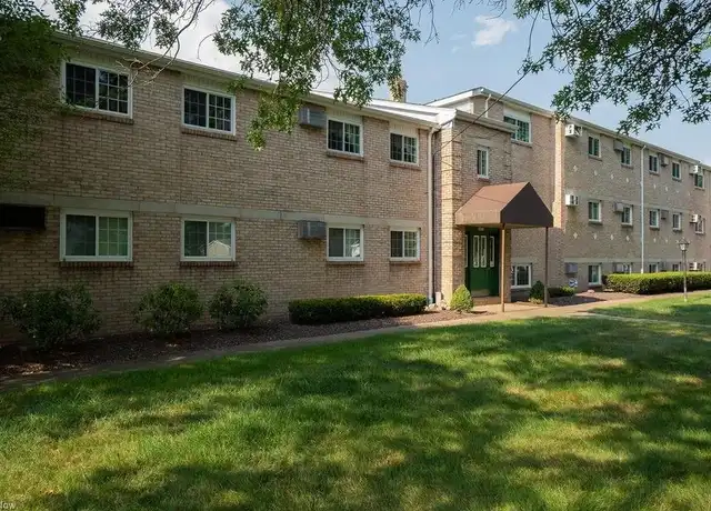 Property at 6605 Katahdin Dr Unit 19, Youngstown, OH, 44514, 1 bed, 1 bath, [object Object]
