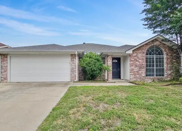 Property at 6600 Rhea Ridge Dr, Fort Worth, TX, 76135, 3 beds, 2 baths, [object Object]