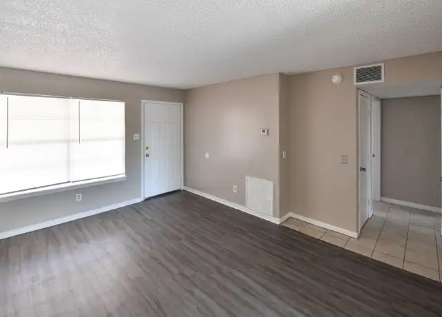 Property at 4421 Windsor Dr Unit 30, Fort Smith, AR, 72904, 2 beds, 1.5 baths, [object Object]