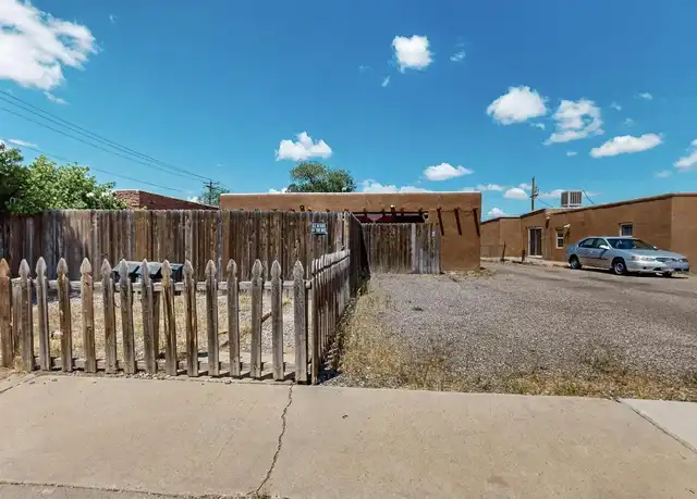 Property at 207 Vermont St NE, Albuquerque, NM, 87108, 2 beds, 1 bath, [object Object]
