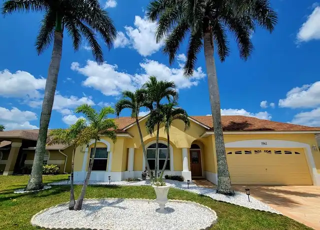 Property at 1961 E Crown Pointe Blvd, Naples, FL, 34112, 4 beds, 3.5 baths, [object Object]